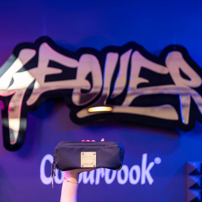 Colourbook Astuccio Portapenne Geolier, Doppio Scomparto Chiusura Zip, Dimensioni 21x10x6,5 cm