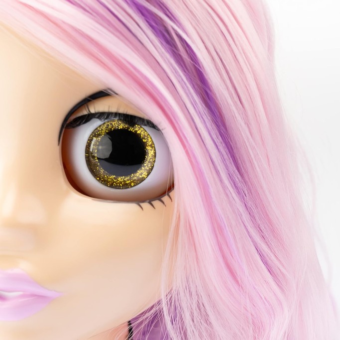 INFLUENCER MAKE UP DOLL
