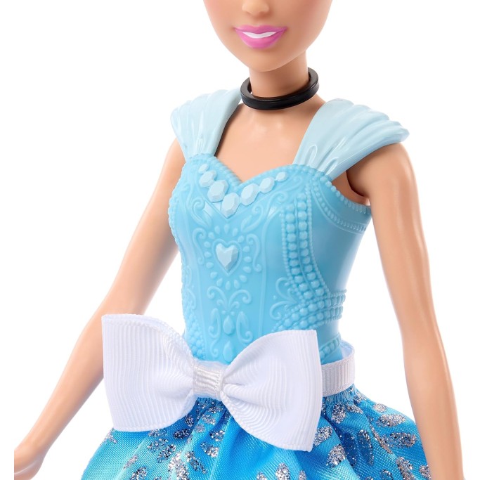 Cenerentola alla moda e amica con 12 accessori a sorpresa
